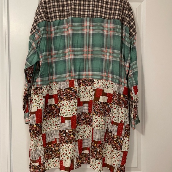NWT Easel Multicolor Plaid and Patchwork Tunic Button Down Shirt - Picture 7 of 9